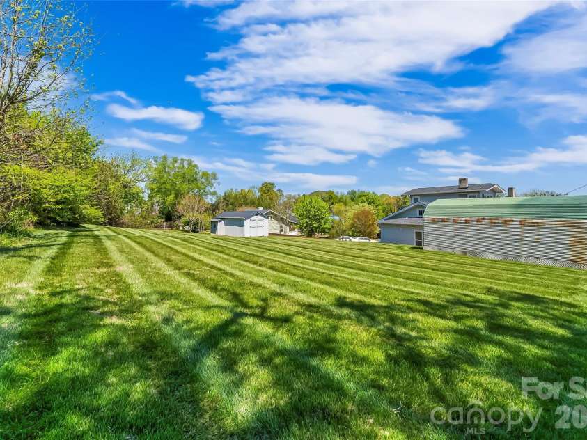 110 Burkemont Avenue, Morganton, NC 28655.  MLS# CAR4372950, YatesRealty ID 15810. 