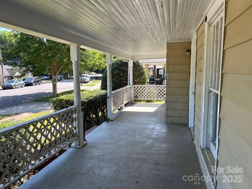 2433 Booker Avenue, Charlotte, NC 28216.  MLS# CAR4253086, YatesRealty ID 15810. Huge front porch