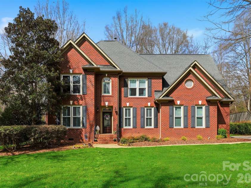 2117 Keegan Court, Matthews, NC 28104.  MLS# CAR4356033, YatesRealty ID 15812. 