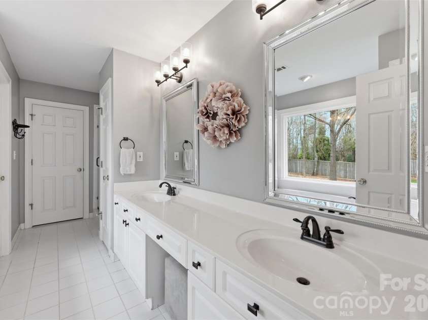 2117 Keegan Court, Matthews, NC 28104.  MLS# CAR4356033, YatesRealty ID 15812. 