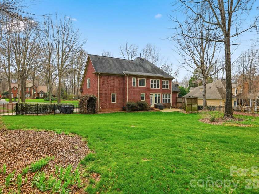 2117 Keegan Court, Matthews, NC 28104.  MLS# CAR4356033, YatesRealty ID 15812. 