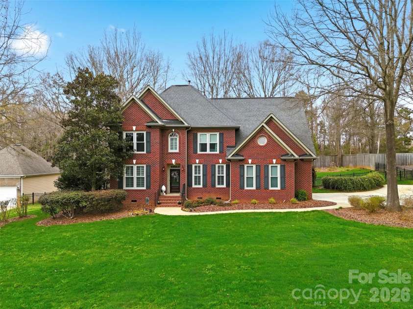 2117 Keegan Court, Matthews, NC 28104.  MLS# CAR4356033, YatesRealty ID 15812. 