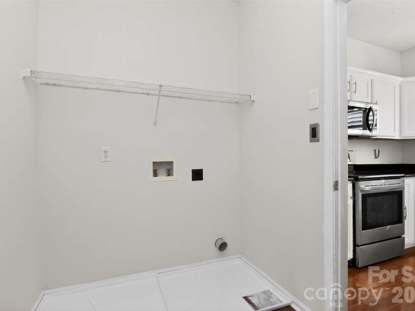 14431 Catherine Miller Drive, Charlotte, NC 28273.  MLS# CAR4342669, YatesRealty ID 15815. 