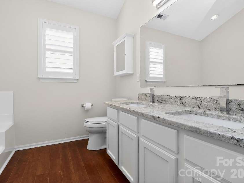 14431 Catherine Miller Drive, Charlotte, NC 28273.  MLS# CAR4342669, YatesRealty ID 15815. 