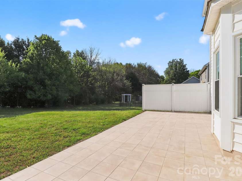 14431 Catherine Miller Drive, Charlotte, NC 28273.  MLS# CAR4342669, YatesRealty ID 15815. 
