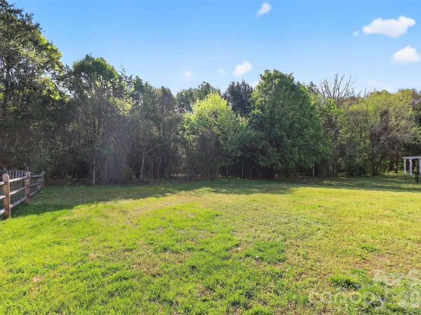 14431 Catherine Miller Drive, Charlotte, NC 28273.  MLS# CAR4342669, YatesRealty ID 15815. 