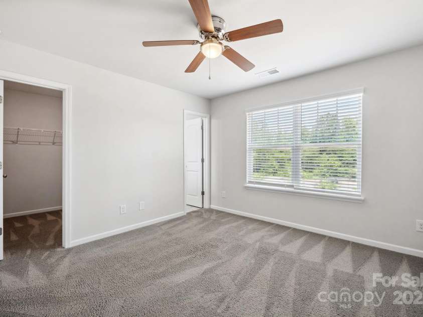 7011 Jane Parks Way, Charlotte, NC 28217.  MLS# CAR4217186, YatesRealty ID 15815. 