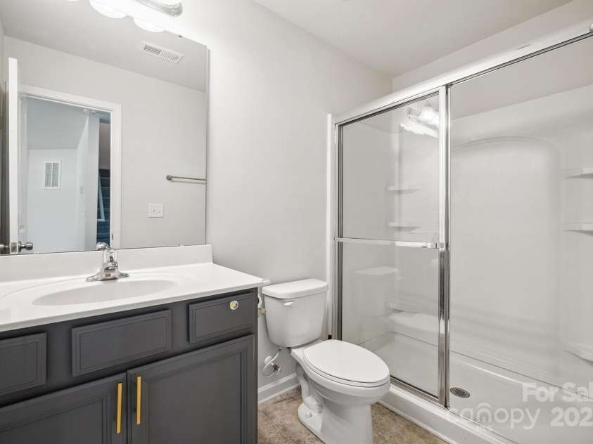 7011 Jane Parks Way, Charlotte, NC 28217.  MLS# CAR4217186, YatesRealty ID 15815. 
