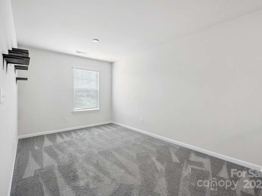 7011 Jane Parks Way, Charlotte, NC 28217.  MLS# CAR4217186, YatesRealty ID 15815. 