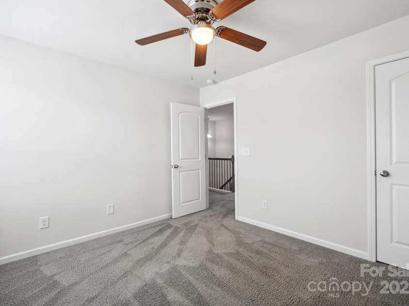7011 Jane Parks Way, Charlotte, NC 28217.  MLS# CAR4217186, YatesRealty ID 15815. 