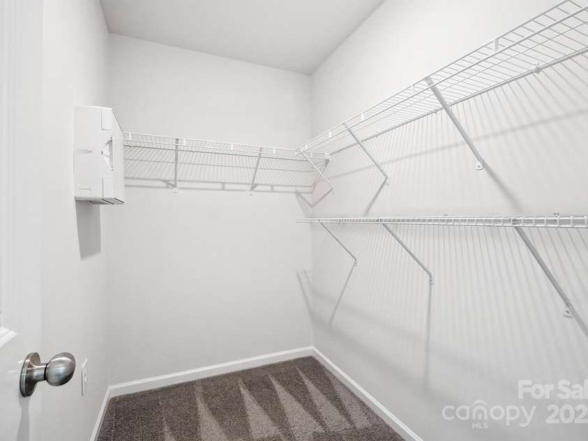 7011 Jane Parks Way, Charlotte, NC 28217.  MLS# CAR4217186, YatesRealty ID 15815. 