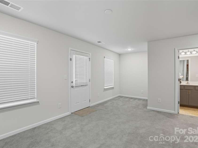 7011 Jane Parks Way, Charlotte, NC 28217.  MLS# CAR4309126, YatesRealty ID 15815. Basement Bedroom / Flex Space