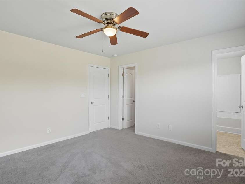 7011 Jane Parks Way, Charlotte, NC 28217.  MLS# CAR4309126, YatesRealty ID 15815. Primary Bedroom