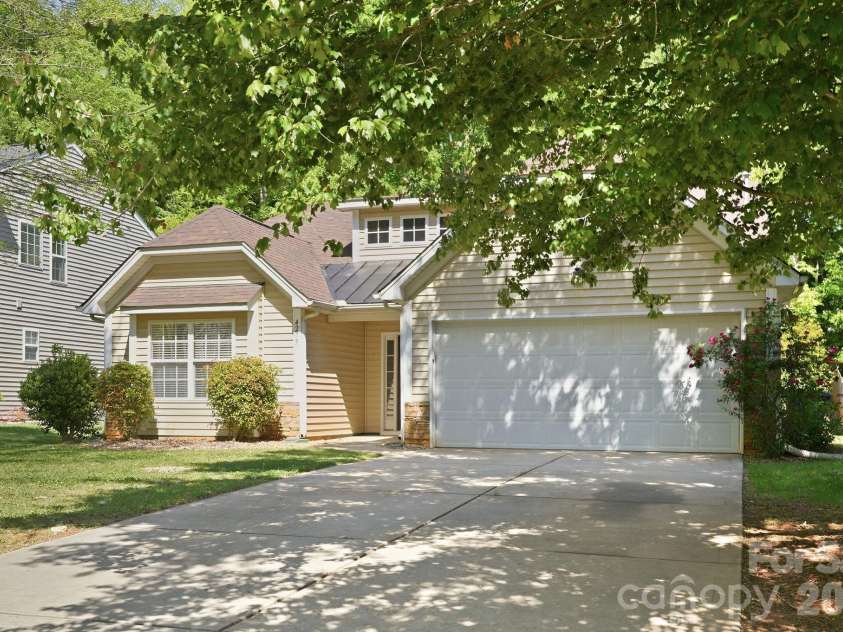 4275 Wiregrass Road, Fort Mill, SC 29707.  MLS# CAR4368754, YatesRealty ID 15816. 