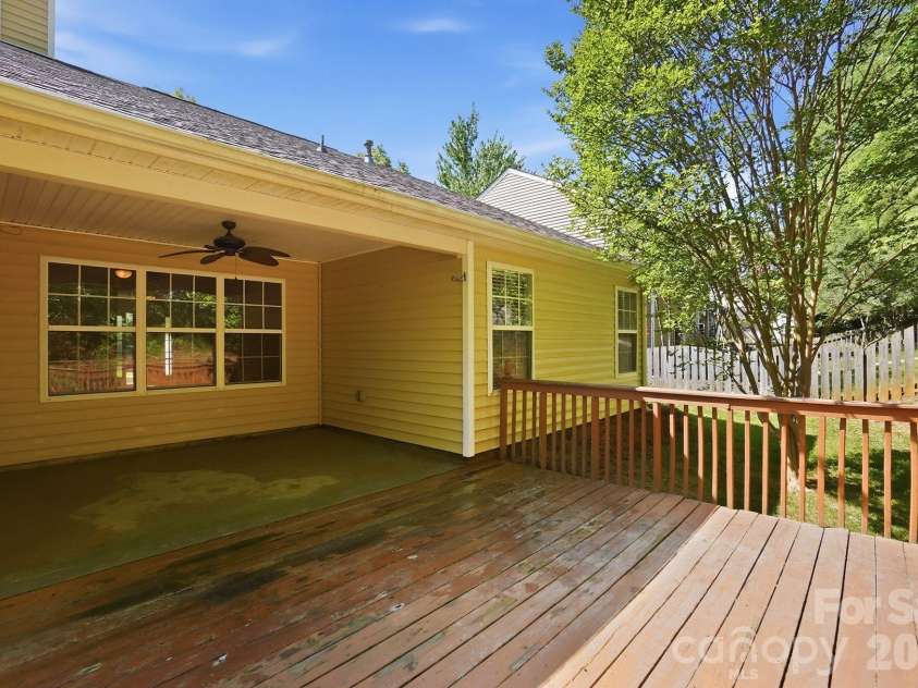 4275 Wiregrass Road, Fort Mill, SC 29707.  MLS# CAR4368754, YatesRealty ID 15816. 