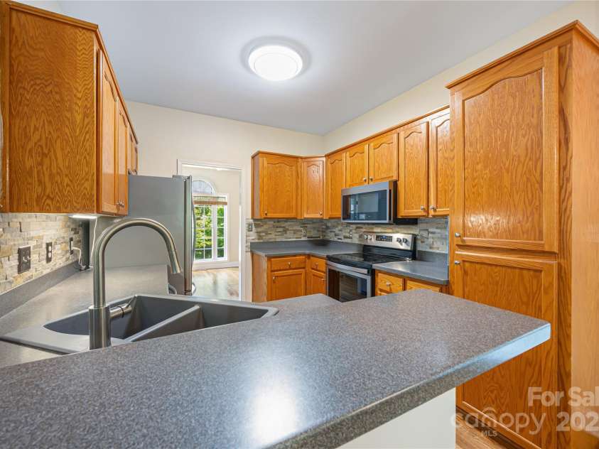 4790 Cascade Avenue, Rock Hill, SC 29732.  MLS# CAR4253010, YatesRealty ID 15816. 
