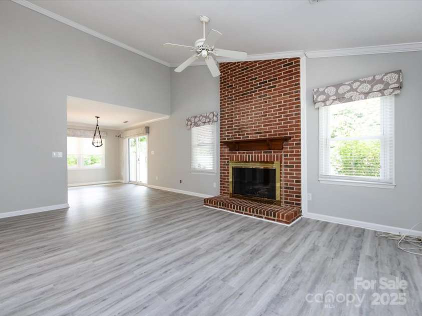 2502 Breuster Drive, Charlotte, NC 28210.  MLS# CAR4252754, YatesRealty ID 15818. 
