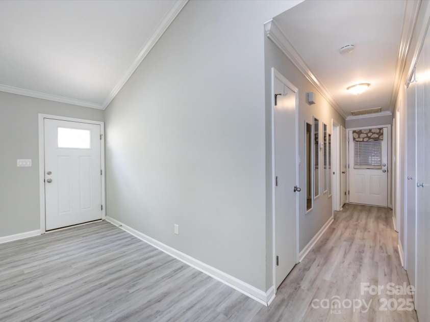 2502 Breuster Drive, Charlotte, NC 28210.  MLS# CAR4252754, YatesRealty ID 15818. 