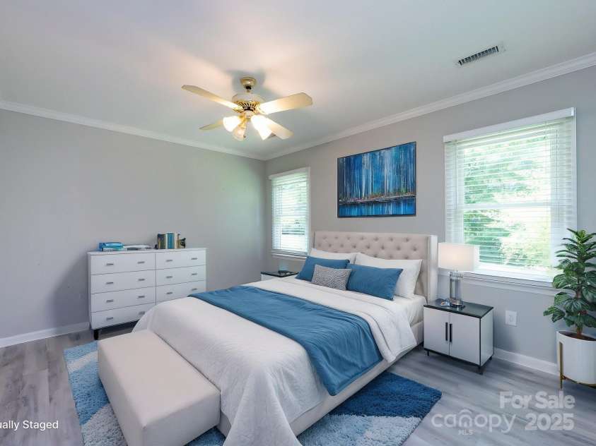 2502 Breuster Drive, Charlotte, NC 28210.  MLS# CAR4252754, YatesRealty ID 15818. 