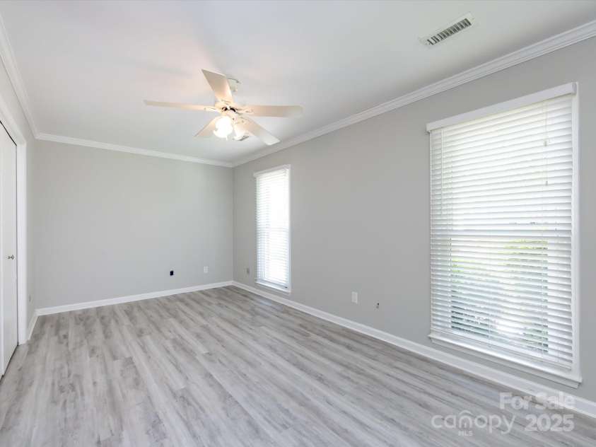 2502 Breuster Drive, Charlotte, NC 28210.  MLS# CAR4252754, YatesRealty ID 15818. 