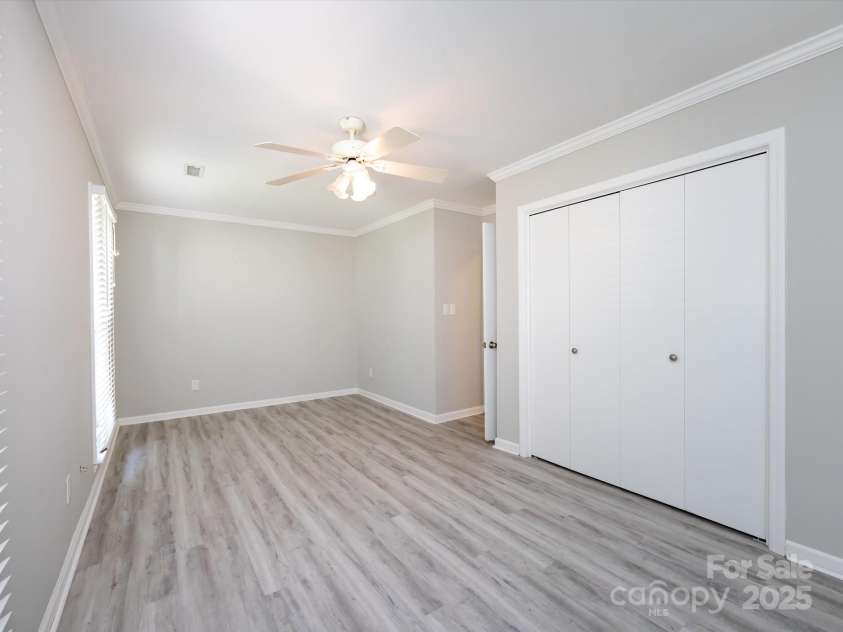 2502 Breuster Drive, Charlotte, NC 28210.  MLS# CAR4252754, YatesRealty ID 15818. 