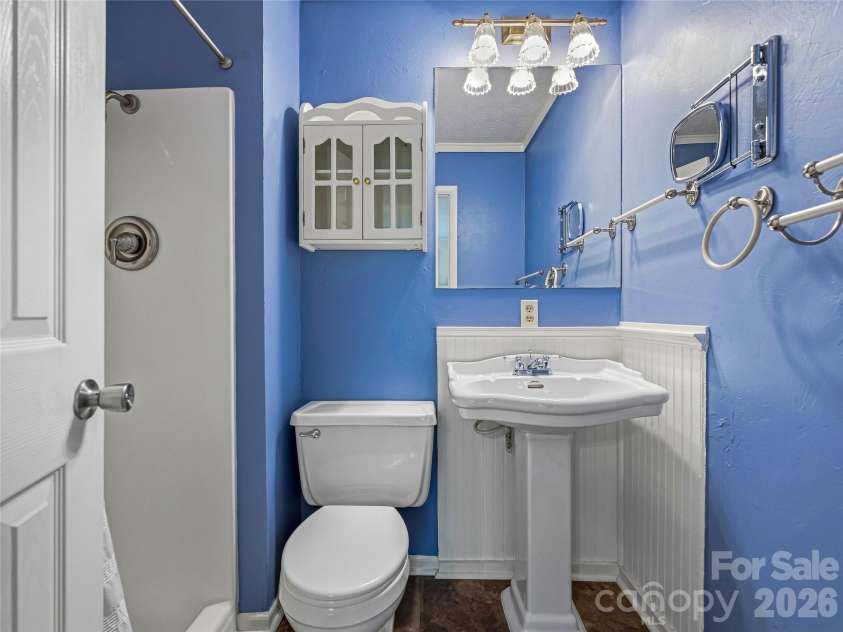 36 Dogwood Drive, Maggie Valley, NC 28751.  MLS# CAR4373028, YatesRealty ID 15818. 