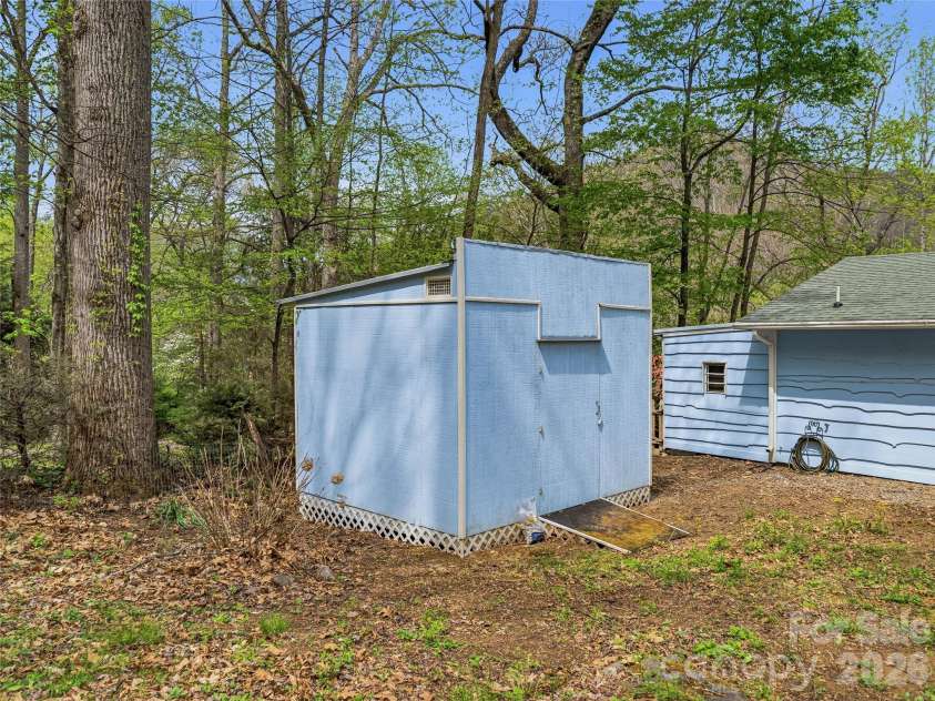 36 Dogwood Drive, Maggie Valley, NC 28751.  MLS# CAR4373028, YatesRealty ID 15818. 