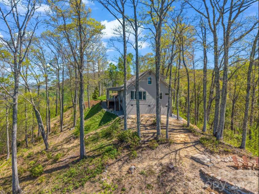 200 Granite Bridge Court, Black Mountain, NC 28711.  MLS# CAR4357165, YatesRealty ID 15819. 
