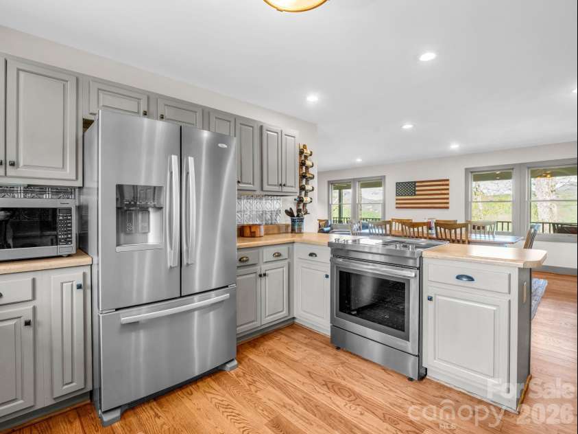 200 Granite Bridge Court, Black Mountain, NC 28711.  MLS# CAR4357165, YatesRealty ID 15819. 