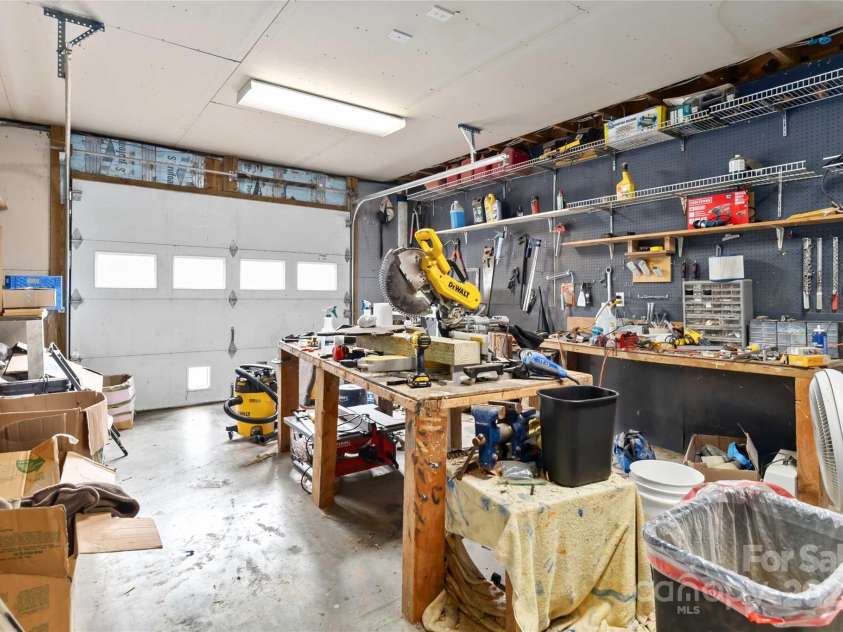 902 Coldwater Court, Concord, NC 28025.  MLS# CAR4165163, YatesRealty ID 1582. Garage