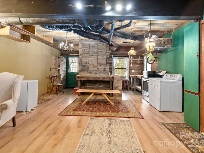 902 Coldwater Court, Concord, NC 28025.  MLS# CAR4165163, YatesRealty ID 1582. Large Basement Space Great for In-Law Suite Game Room