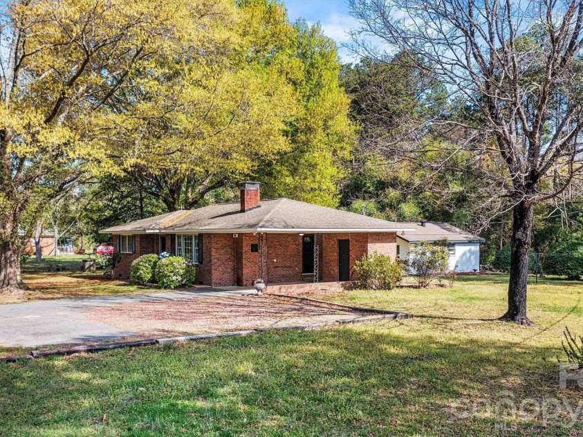 5329 Highway 27 Highway, Iron Station, NC 28080.  MLS# CAR4363221, YatesRealty ID 15820. 