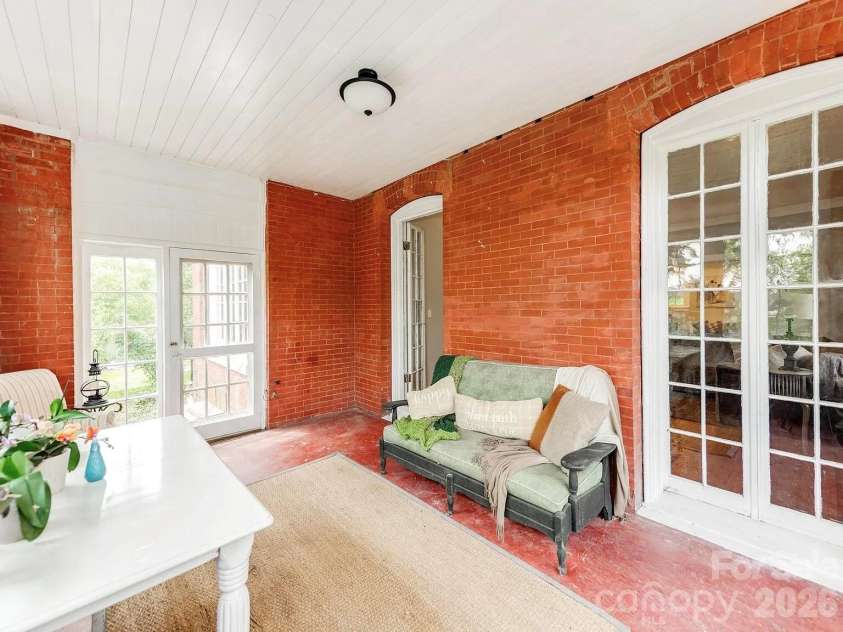 128 End Street, Chester, SC 29706.  MLS# CAR4374253, YatesRealty ID 15821. 