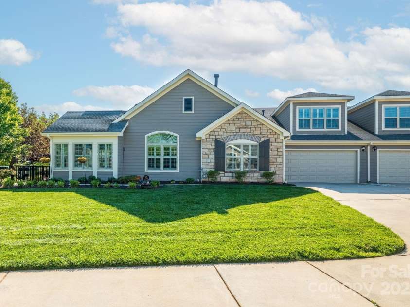 1328 Somersby Circle, Gastonia, NC 28054.  MLS# CAR4255808, YatesRealty ID 15822. 