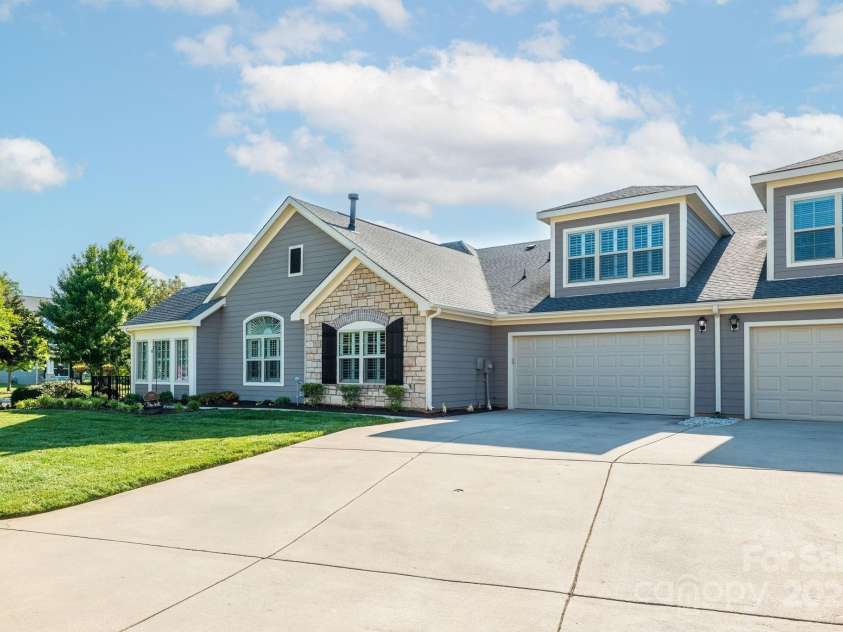 1328 Somersby Circle, Gastonia, NC 28054.  MLS# CAR4255808, YatesRealty ID 15822. 