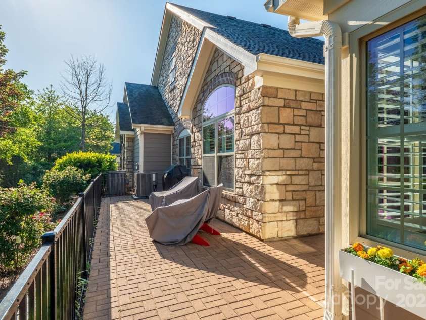 1328 Somersby Circle, Gastonia, NC 28054.  MLS# CAR4255808, YatesRealty ID 15822. 