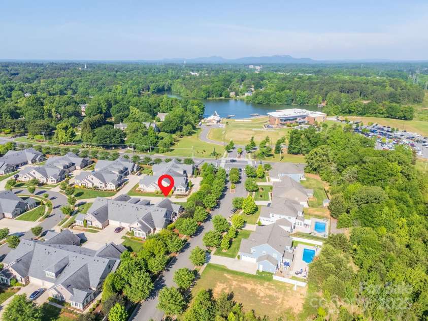 1328 Somersby Circle, Gastonia, NC 28054.  MLS# CAR4255808, YatesRealty ID 15822. 