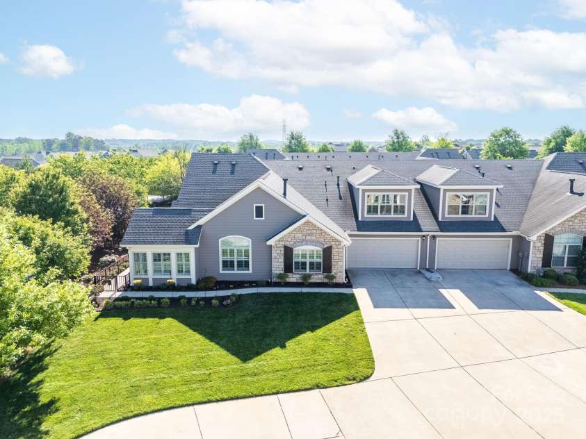 1328 Somersby Circle, Gastonia, NC 28054.  MLS# CAR4255808, YatesRealty ID 15822. 