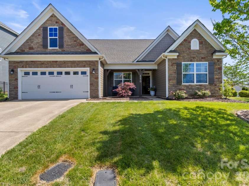 3270 Kelsey Plaza, Kannapolis, NC 28081.  MLS# CAR4370517, YatesRealty ID 15822. 