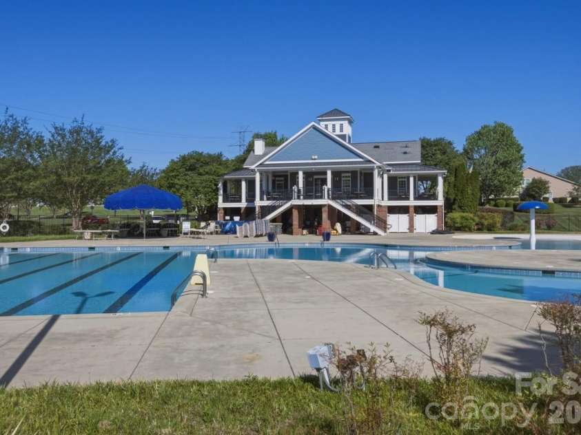 3270 Kelsey Plaza, Kannapolis, NC 28081.  MLS# CAR4370517, YatesRealty ID 15822. Community pool