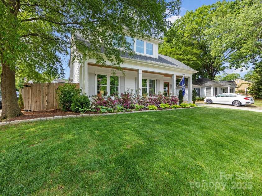 1614 Brook Road, Charlotte, NC 28205.  MLS# CAR4250805, YatesRealty ID 15823. 
