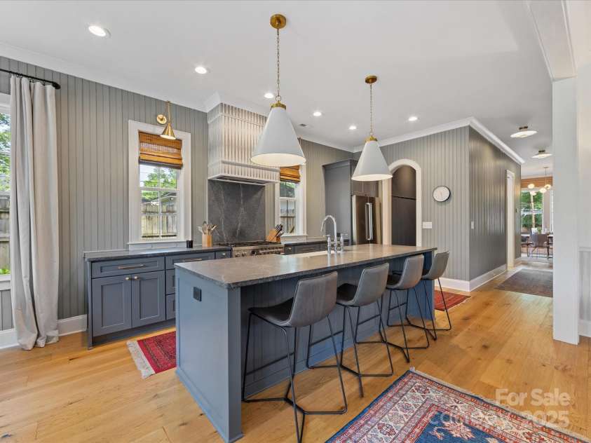 1614 Brook Road, Charlotte, NC 28205.  MLS# CAR4250805, YatesRealty ID 15823. 