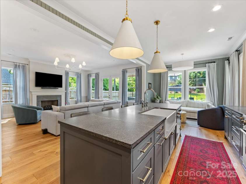1614 Brook Road, Charlotte, NC 28205.  MLS# CAR4250805, YatesRealty ID 15823. 