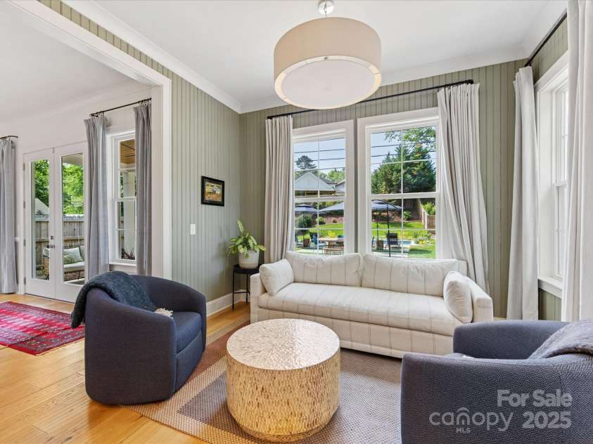 1614 Brook Road, Charlotte, NC 28205.  MLS# CAR4250805, YatesRealty ID 15823. 