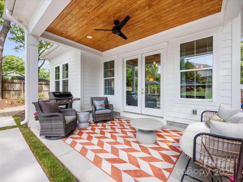 1614 Brook Road, Charlotte, NC 28205.  MLS# CAR4250805, YatesRealty ID 15823. 