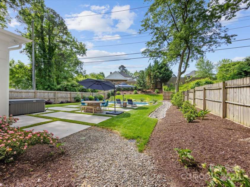 1614 Brook Road, Charlotte, NC 28205.  MLS# CAR4250805, YatesRealty ID 15823. 