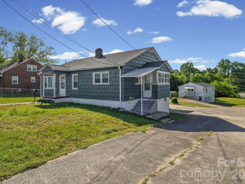 708 Bostian Street, China Grove, NC 28023.  MLS# CAR4372622, YatesRealty ID 15823. 