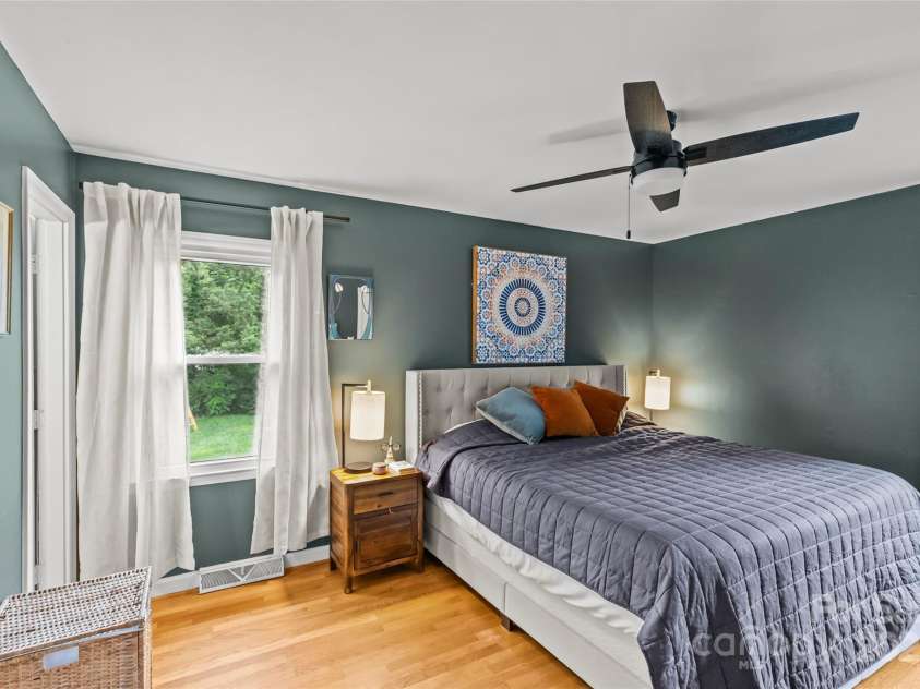 227 Wingrave Drive, Charlotte, NC 28270.  MLS# CAR4264332, YatesRealty ID 15824. 