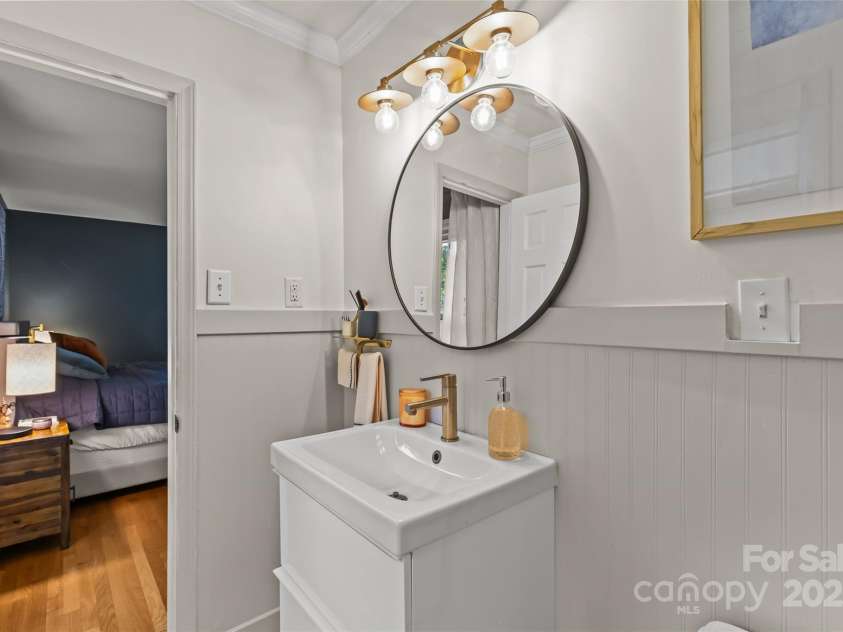 227 Wingrave Drive, Charlotte, NC 28270.  MLS# CAR4264332, YatesRealty ID 15824. 