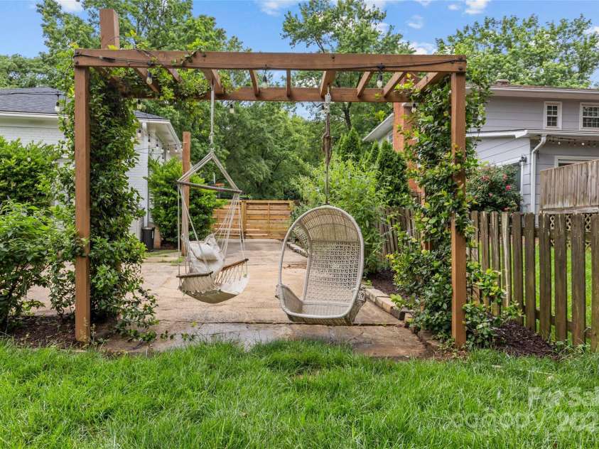 227 Wingrave Drive, Charlotte, NC 28270.  MLS# CAR4264332, YatesRealty ID 15824. 